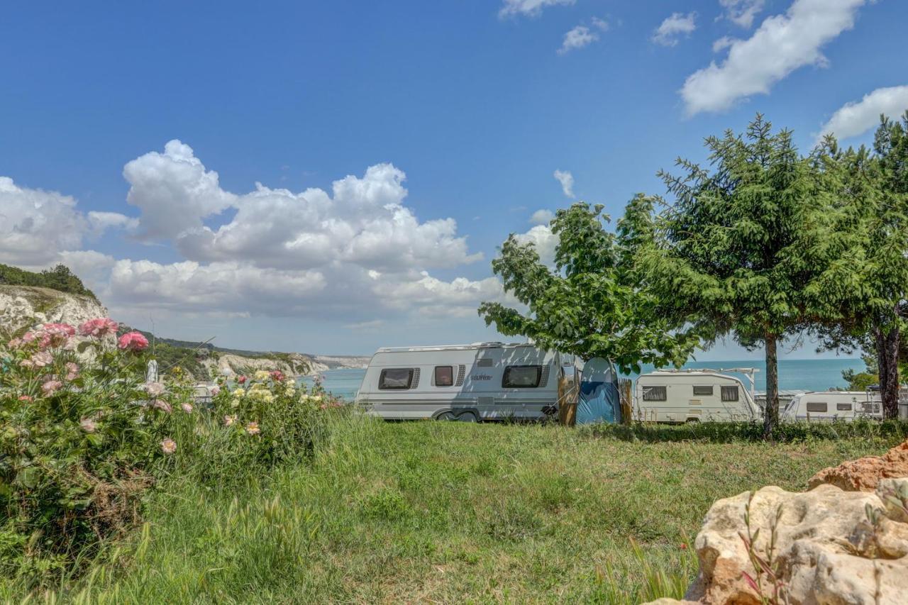 Camping Saint George Топола Екстериор снимка