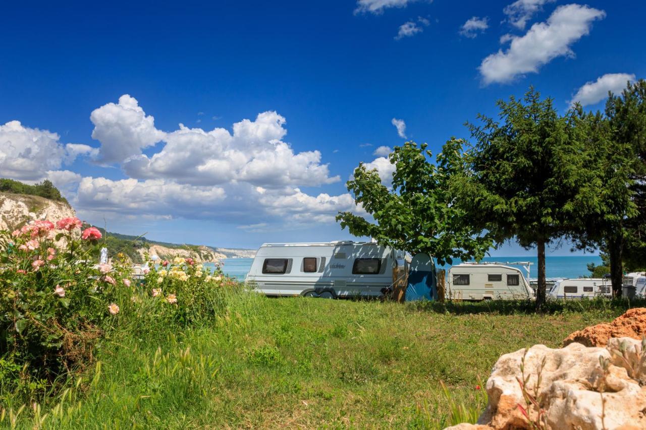 Camping Saint George Топола Екстериор снимка